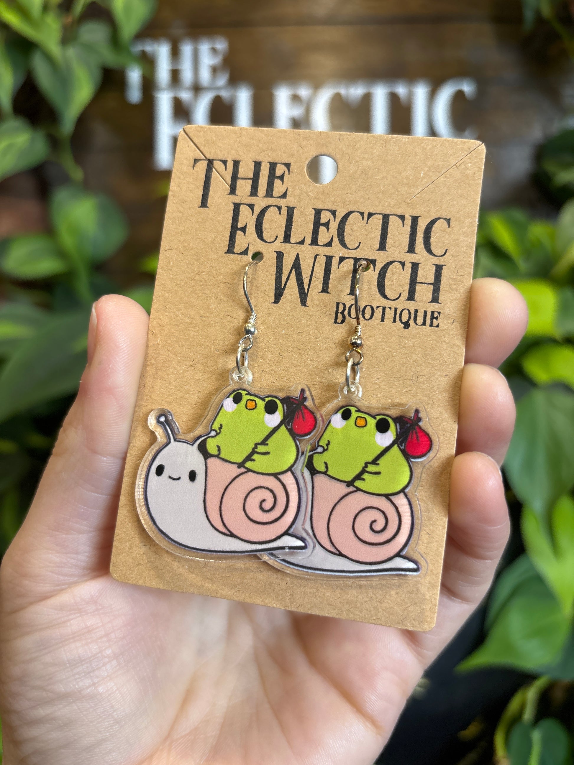 Hitchin" a Ride Earrings (Snail & Frog)